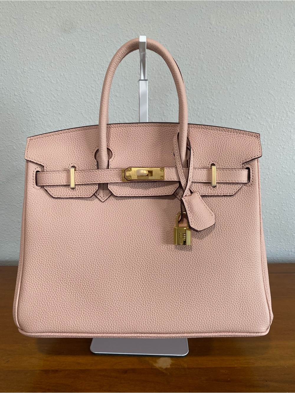 Powder Pink Structured Tote Bag with Gold Hardware 💐Authenticity Not Guaranteed💐